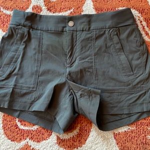 Athleta Trekkie Olive Shorts 6
